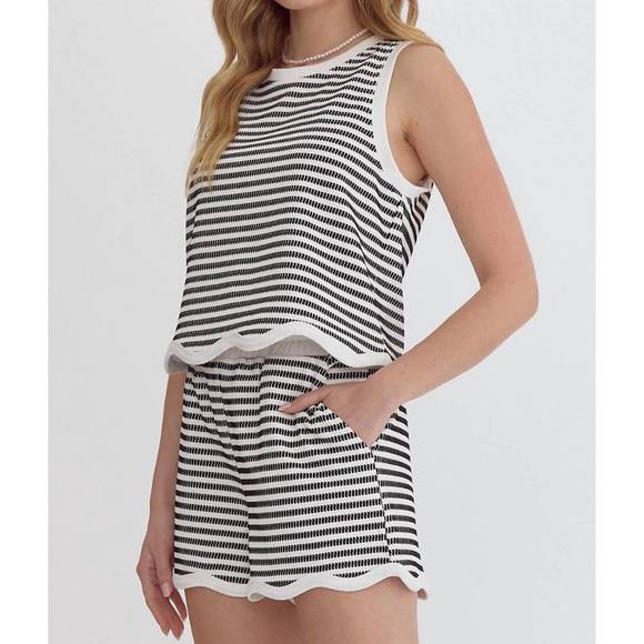 NEW ENTRO striped top and short set in black/white - Picture 3 of 5